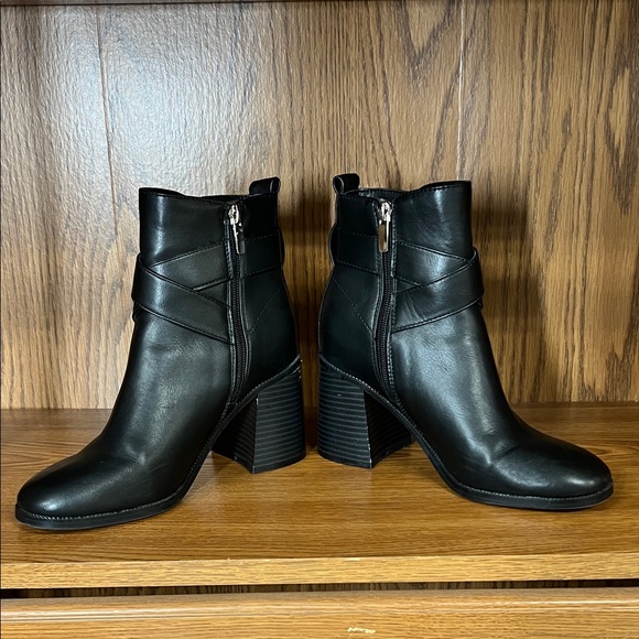 Nine West Black Ankle Booties with Buckle Detail - Picture 2 of 11